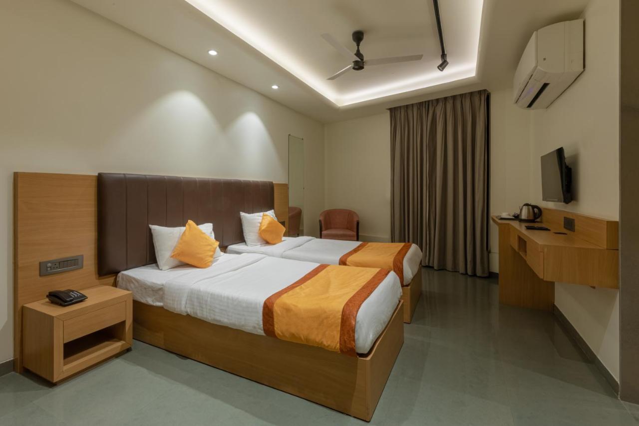 Indus Suites Nagpur Exterior foto